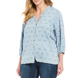 NWT Chelsea & Theodore Chambray Ruffle Neckline Blouse w/ Metallic Thread